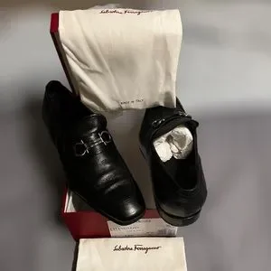 Salvatore Ferragamo Livingston Black Nero Buffalo Leather Shoes Size: 12 EEE Amazon.com | Ferragamo SEUL (EE/Wide) Leather Cap Toe Welted  main image 4